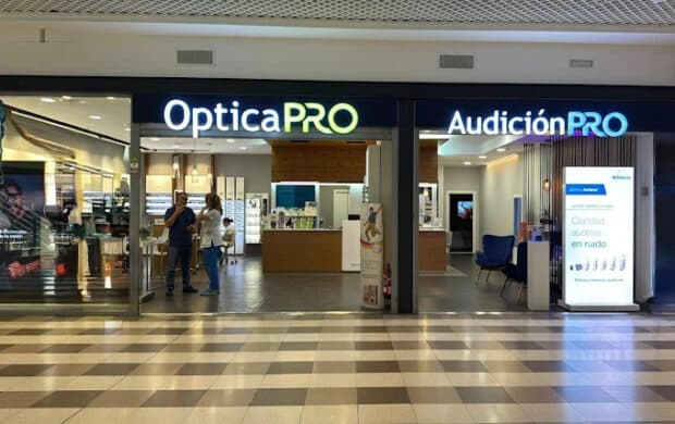Tienda OpticaPRO Perfect visión en el Centro Comercial La Vega